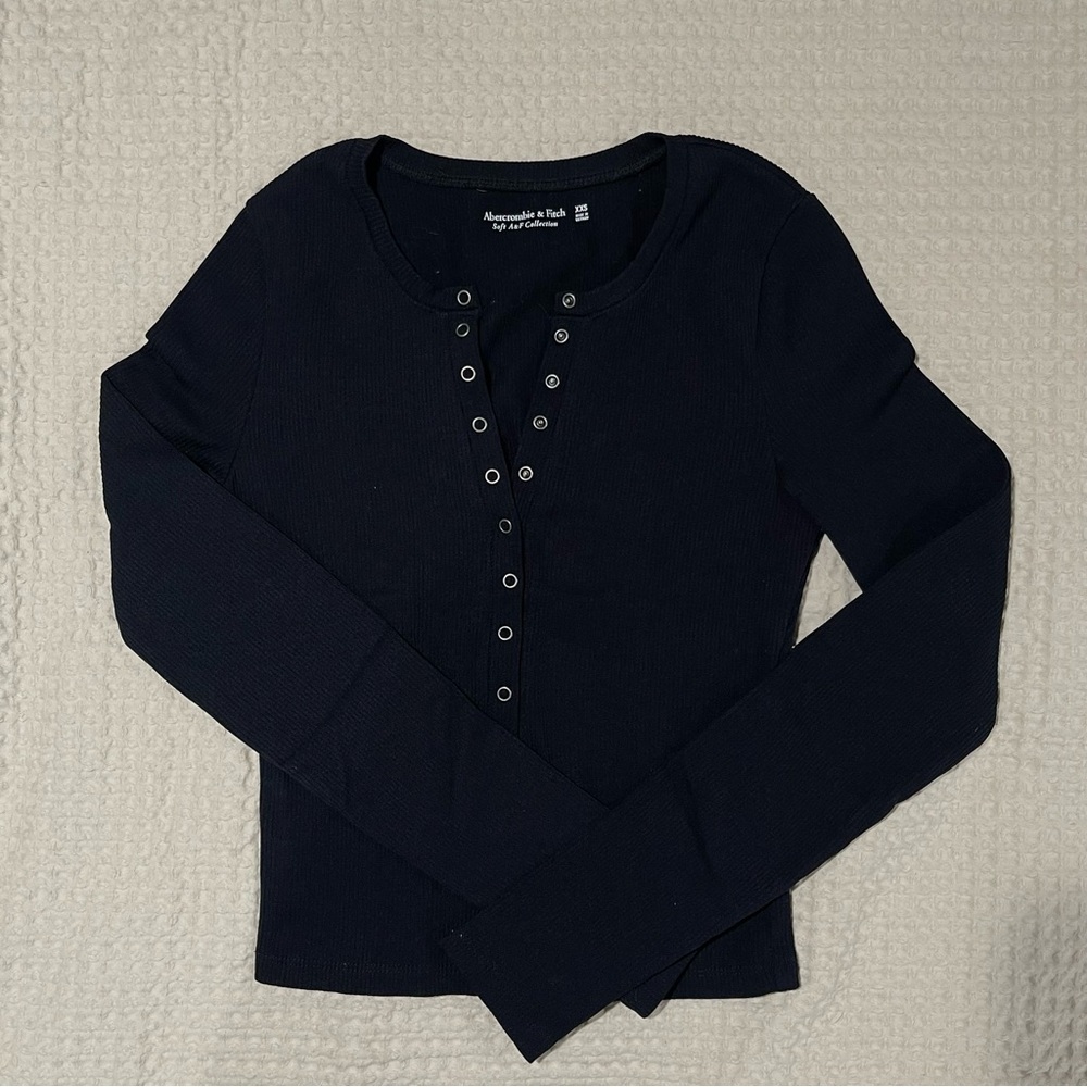 Abercrombie Long Sleeve Seamless Rib Fabric Henley